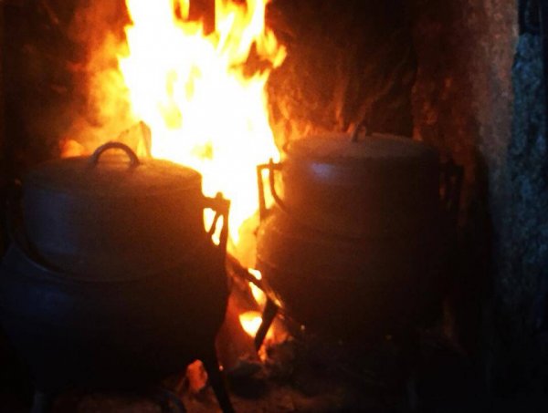 panelas de ferro - sopa ao lume